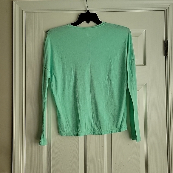 Reebok Girl's Long Sleeve Shirt - Picture 6 of 11